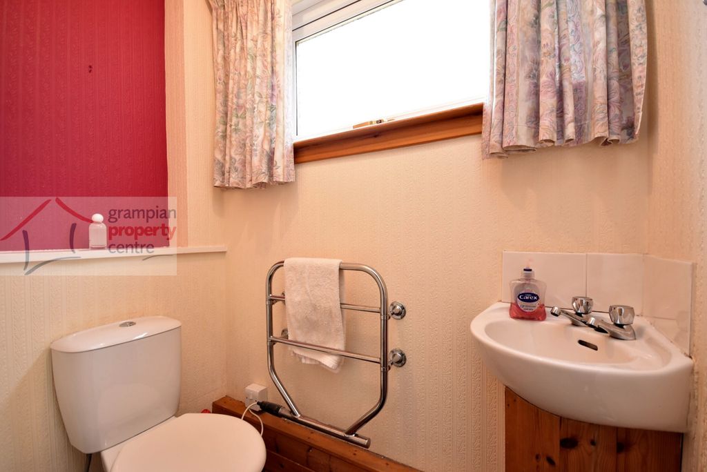 Property photo 2 of 21 W.c.Jpg