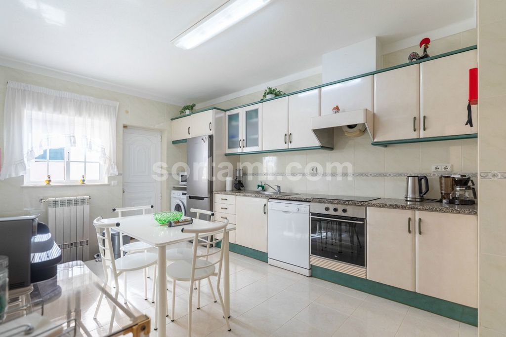 Property photo 3 of 41