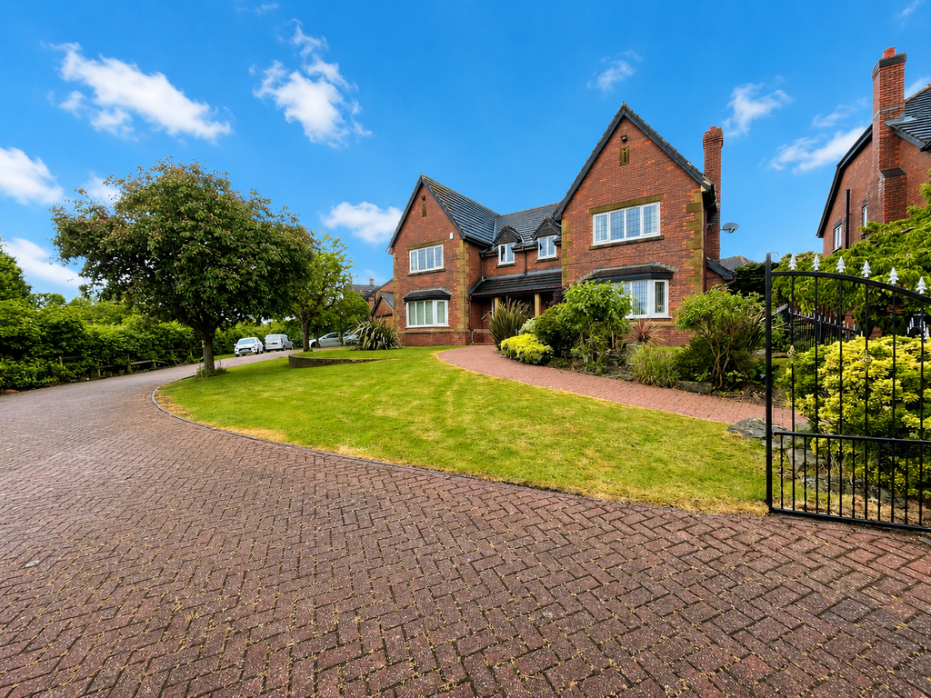 Property photo 1 of 43