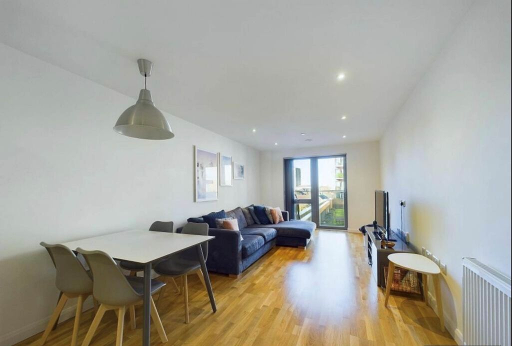 Property photo 3 of 8