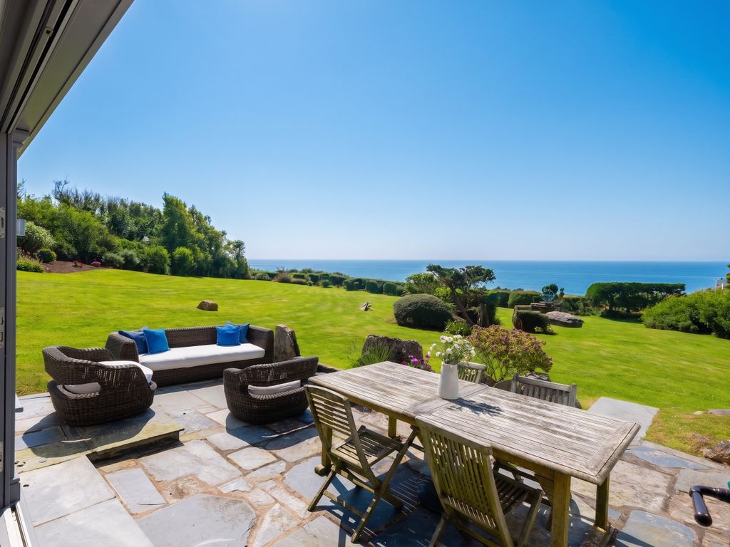 Property photo 1 of 32 Tregardock Farm Cottage