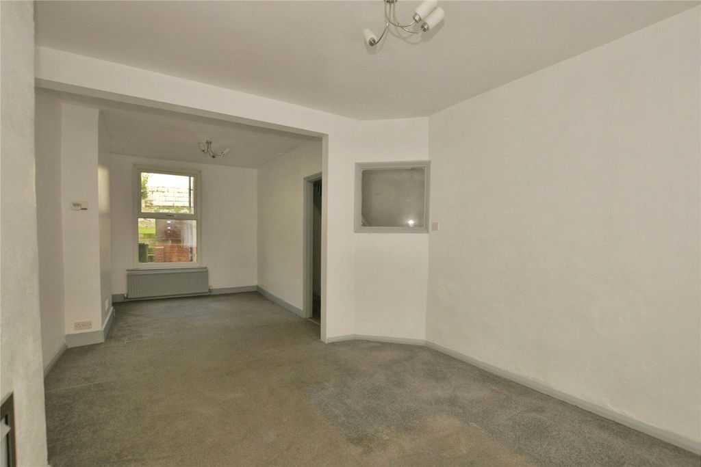 Property photo 3 of 19 Picture No. 38