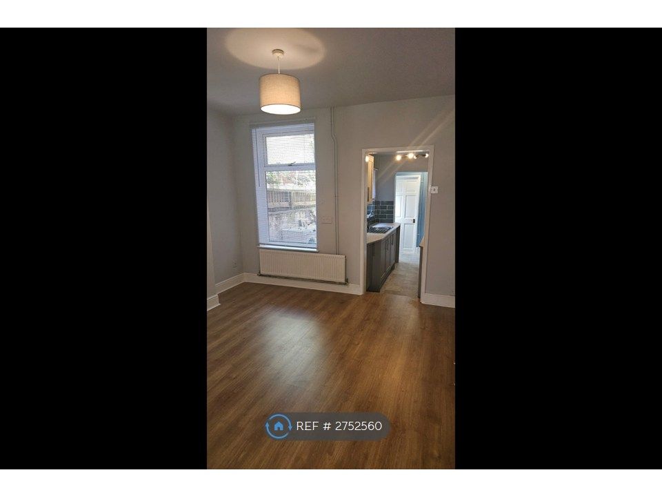 Property photo 2 of 14 Dining Room - Middle Room