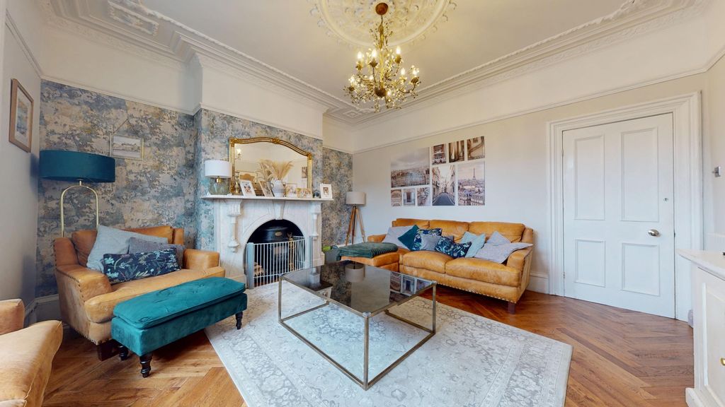 Property photo 1 of 37 5558401