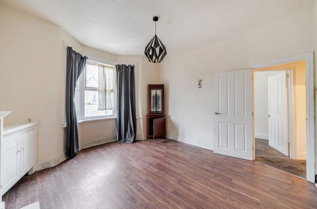 Property photo 2 of 14 1421345-12-69B0A9...