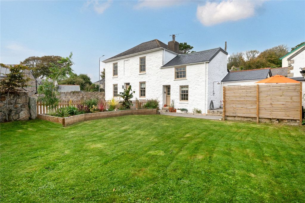 Property photo 1 of 28 Garden And Exterior