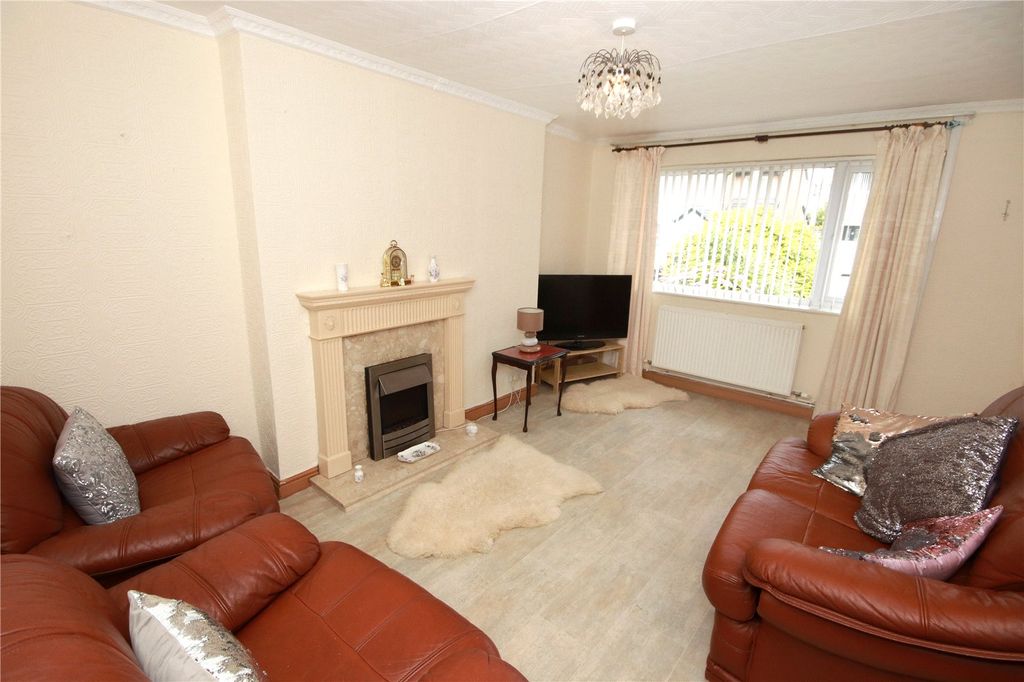 Property photo 2 of 13 Picture No. 18