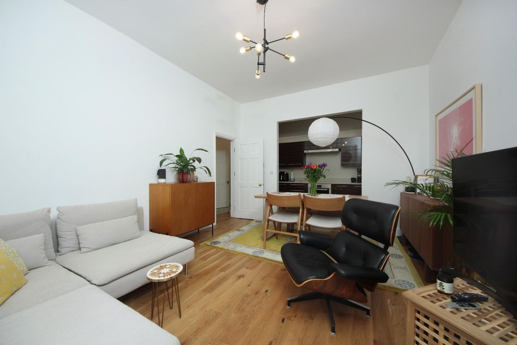 Property photo 3 of 12 Gv-15B Mattock Lane (New) (6).Jpg