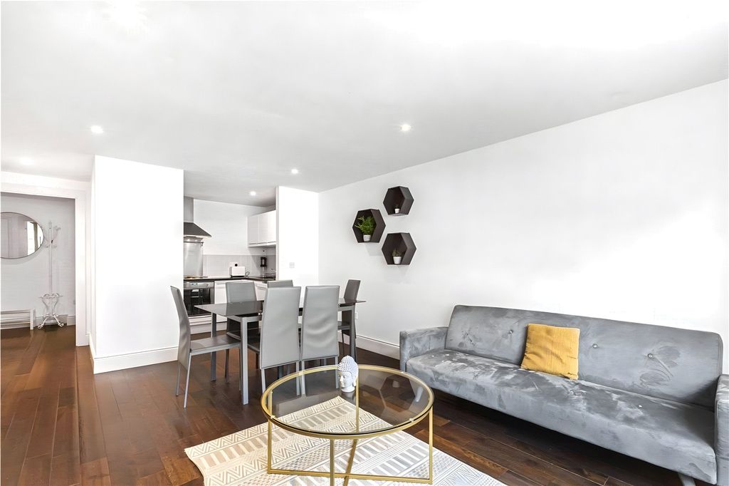 Property photo 2 of 16 Picture No. 04