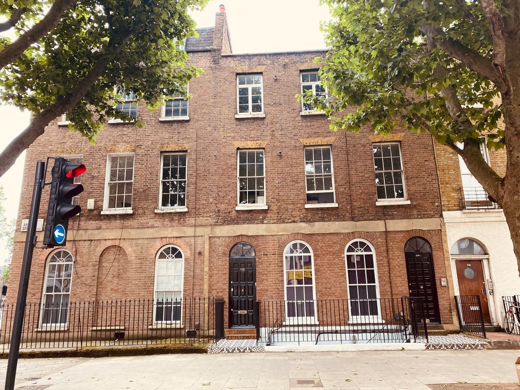 Property photo 2 of 6