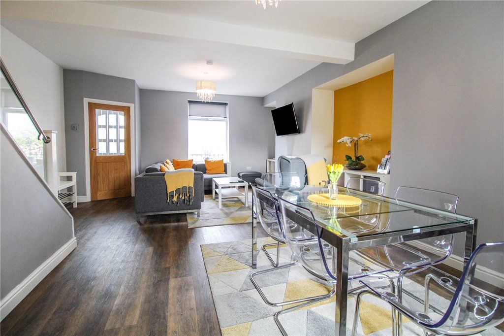 Property photo 2 of 17 Living Dining Room