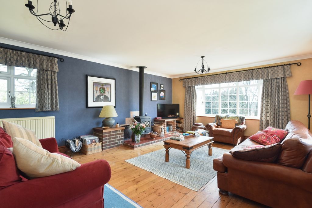 Property photo 3 of 23 40765010