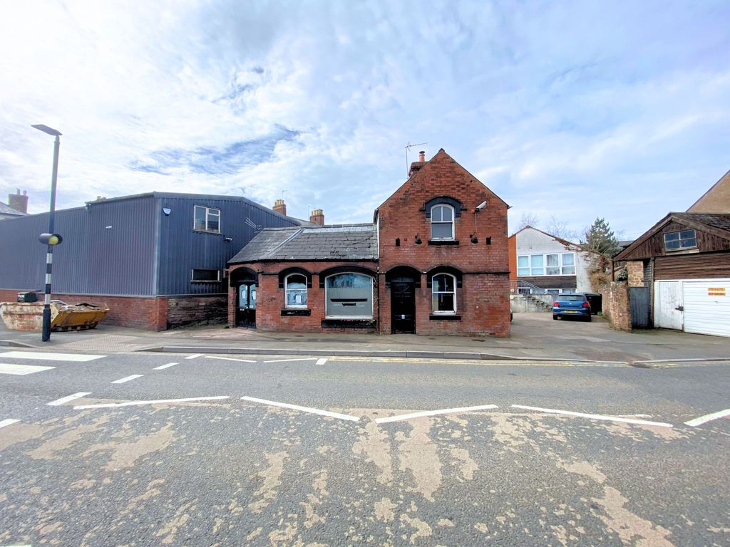 Property photo 1 of 3 Commercial/Business Unit