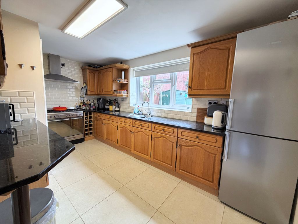 Property photo 2 of 25 3B02E8C8-B58F-4Abb-938C-0Bcfe4048Ebe