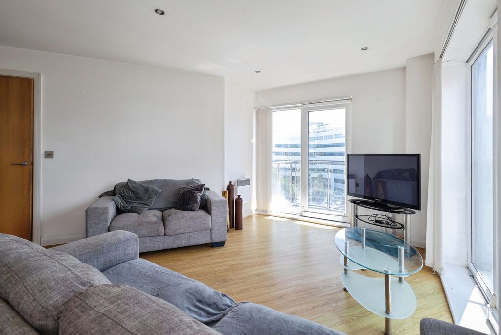 Property photo 2 of 14 Pbox-Img.Jpg