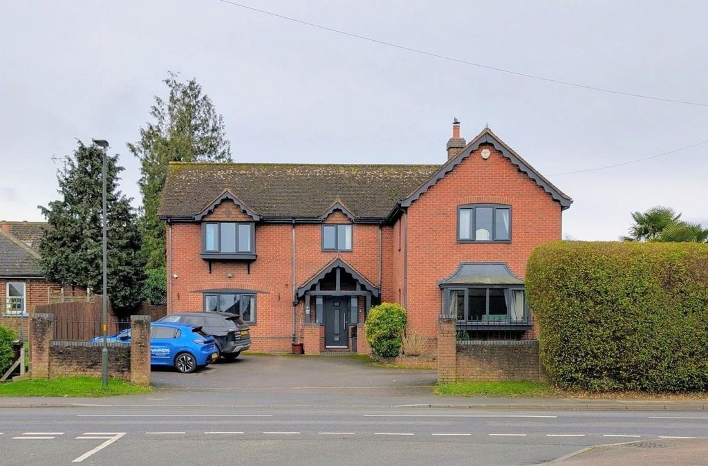 Property photo 1 of 23