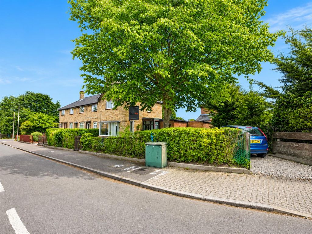 Property photo 2 of 11