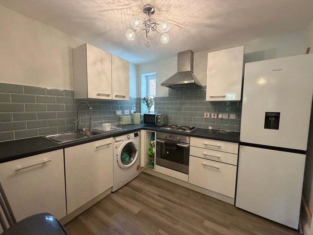 Property photo 2 of 7