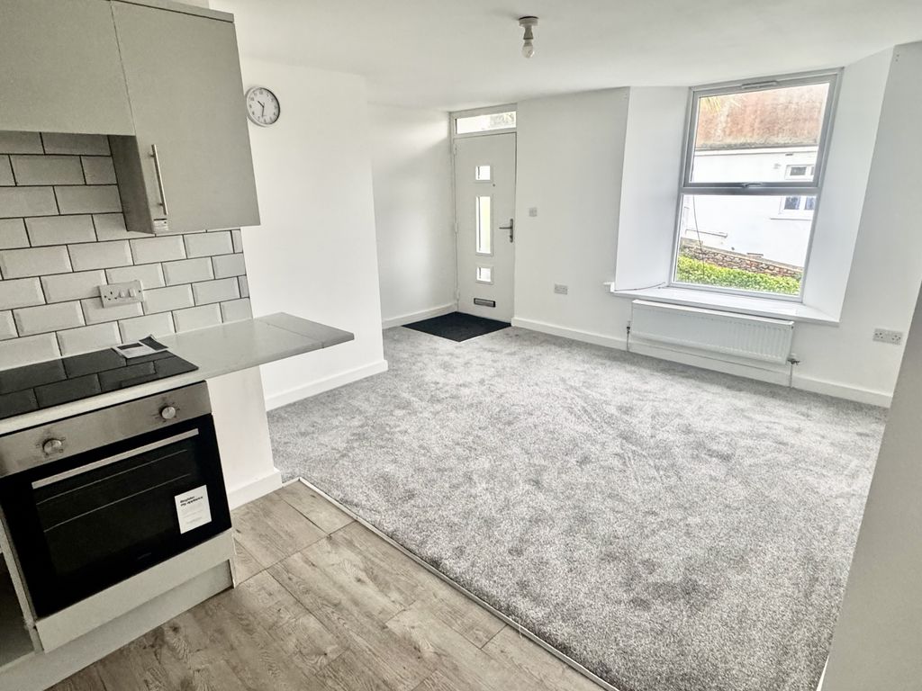 Property photo 2 of 10 Gallery