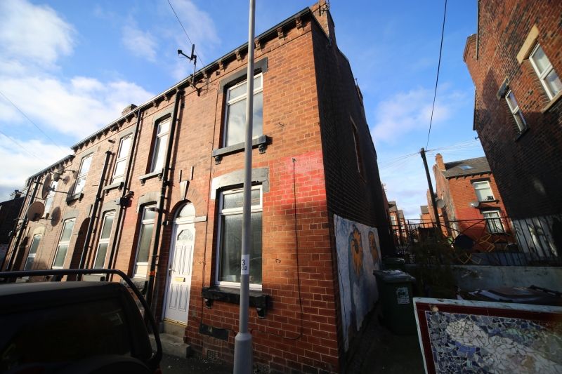 Property photo 1 of 5