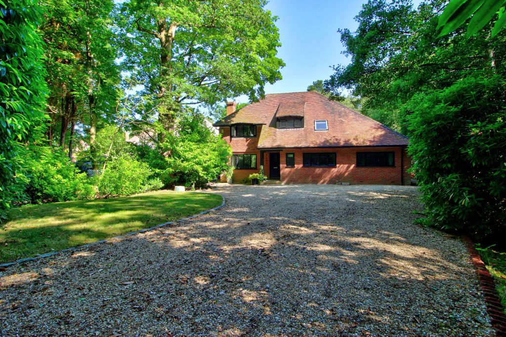 Property photo 1 of 31