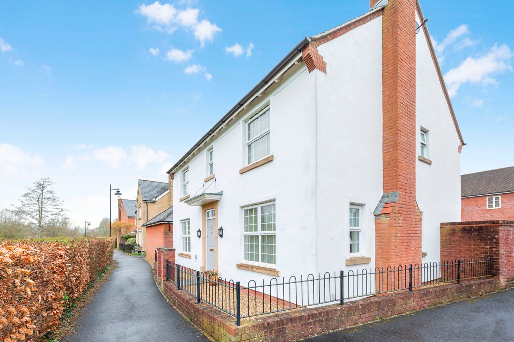 Property photo 1 of 24