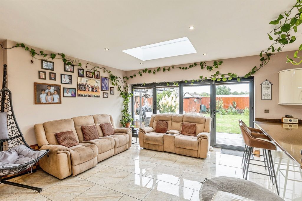 Property photo 2 of 18