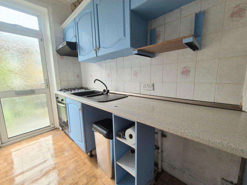 Property photo 2 of 10 Image