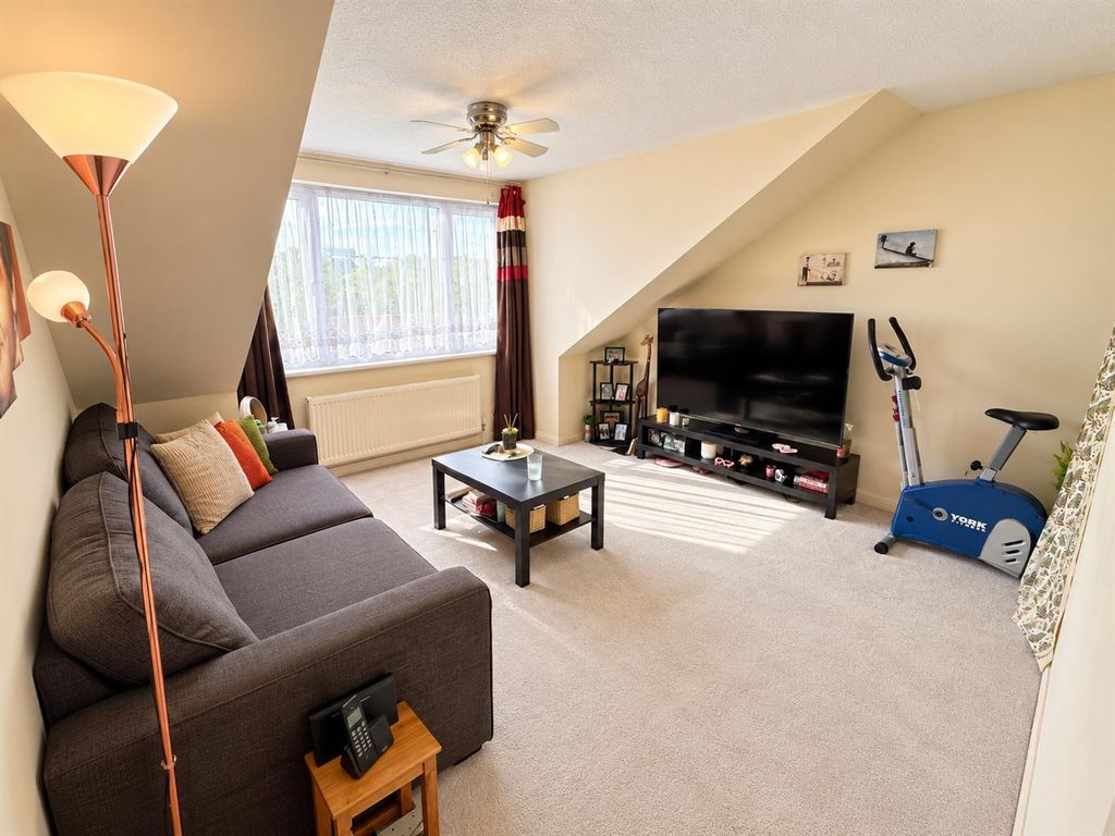 Property photo 2 of 9 2.Png
