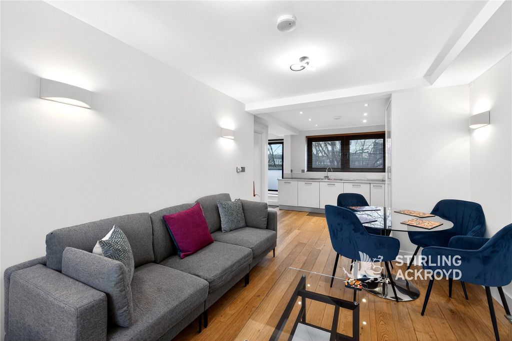 Property photo 1 of 19 Picture No. 16