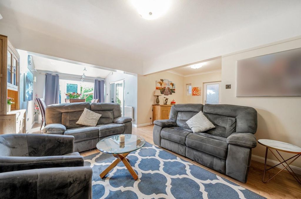 Property photo 3 of 17 Picture No. 04