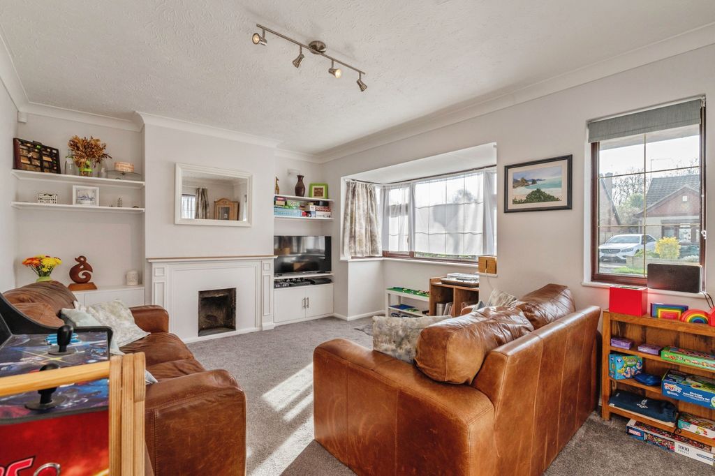 Property photo 2 of 18