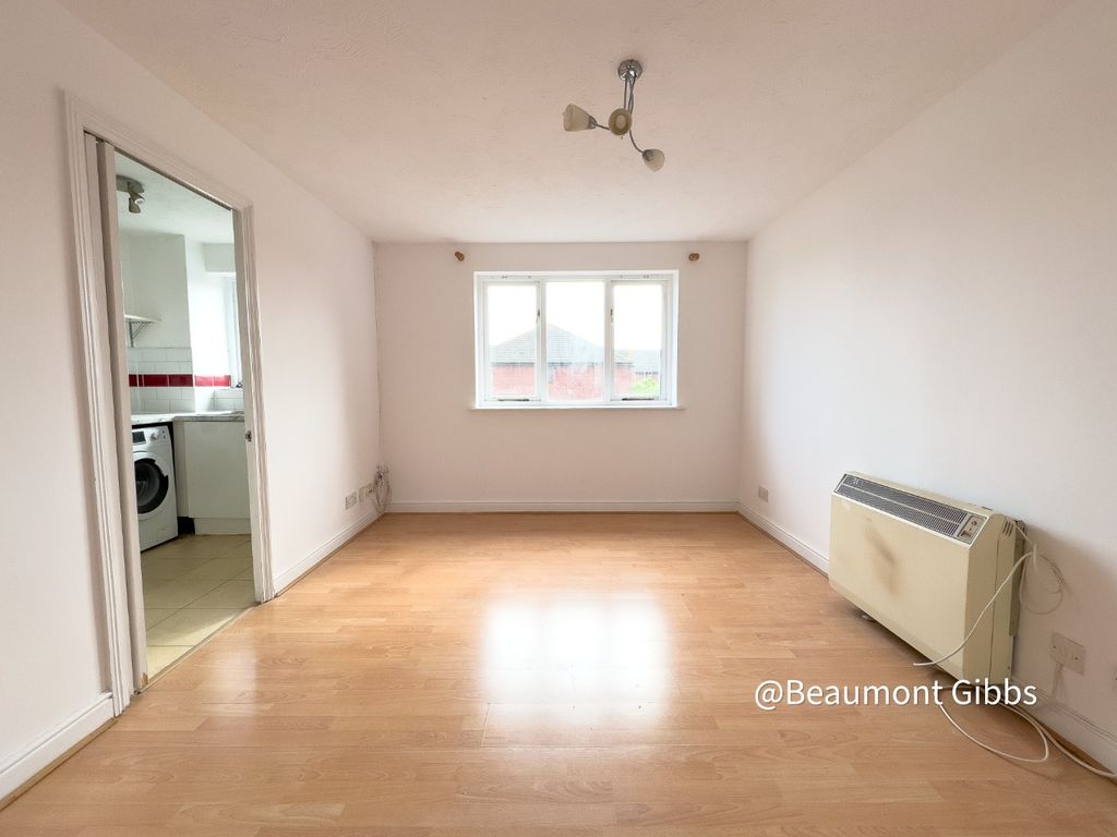 Property photo 3 of 8 3571835