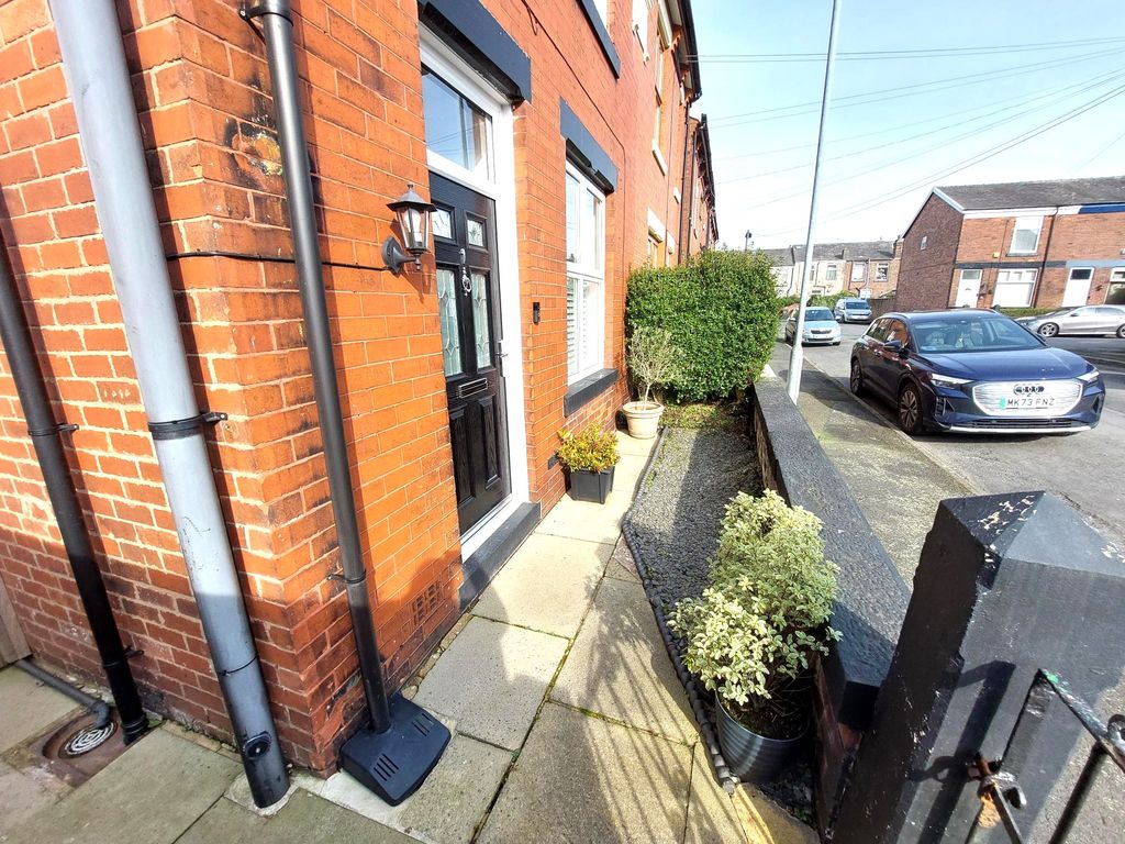 Property photo 2 of 27 20260320_143134