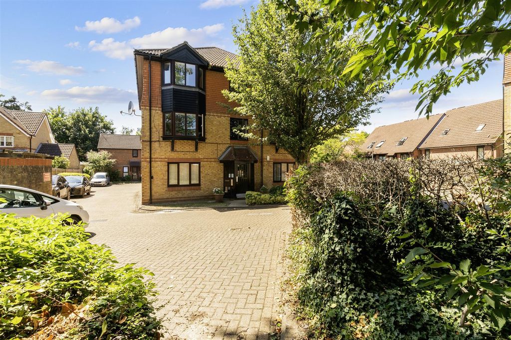 Property photo 1 of 29 Turnpike Lane 5 - (24).Jpg
