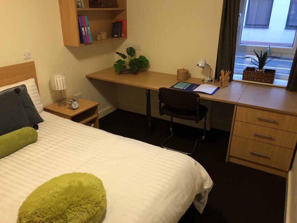 Property photo 2 of 12