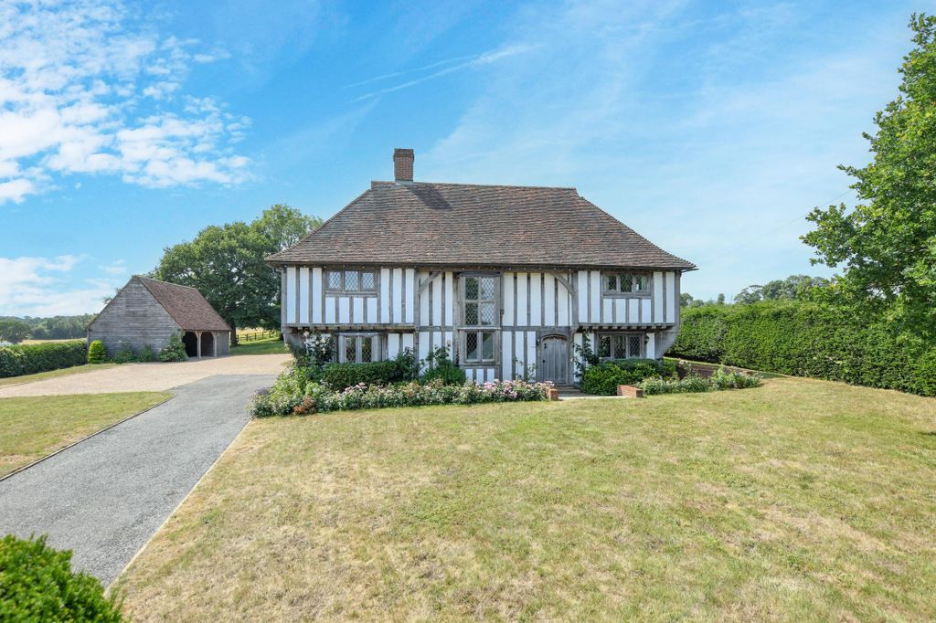 Property photo 2 of 39
