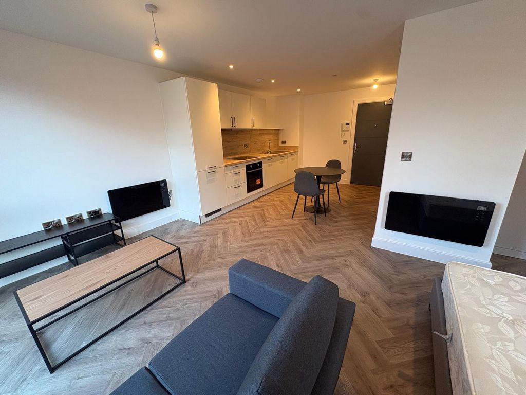 Property photo 1 of 7 Kitchen