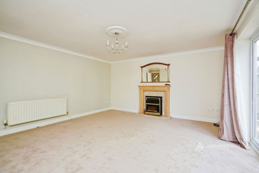 Property photo 3 of 18 Pbox-Img.Jpg