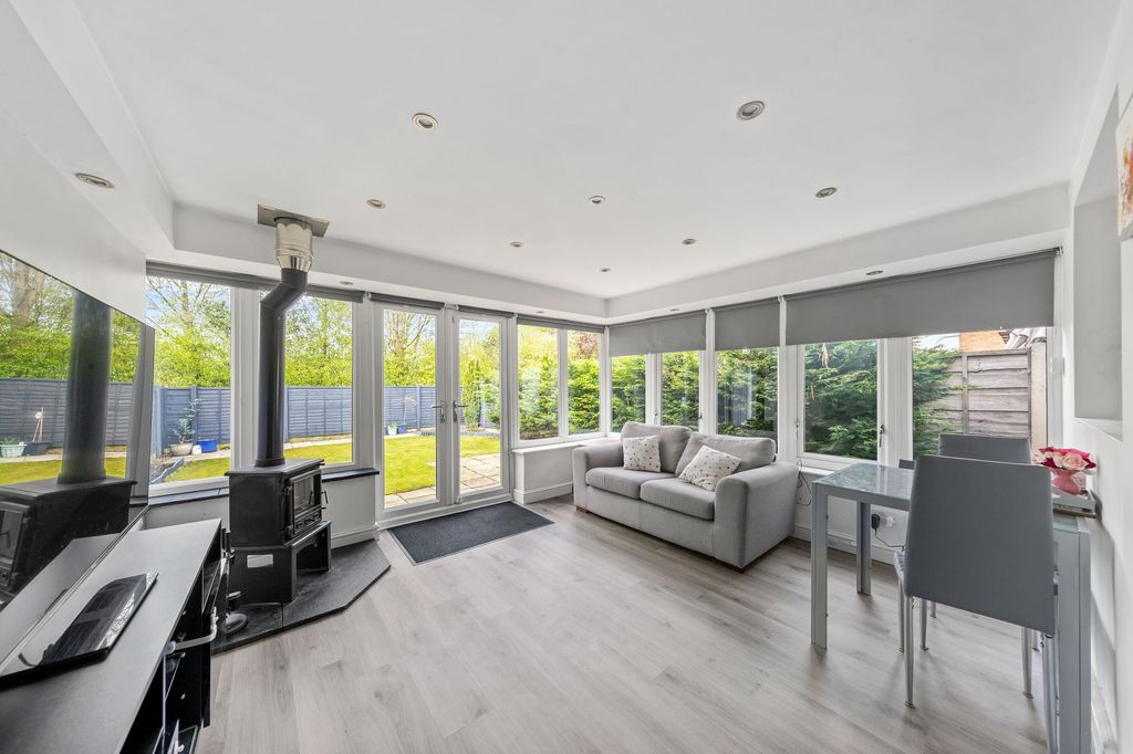 Property photo 3 of 22