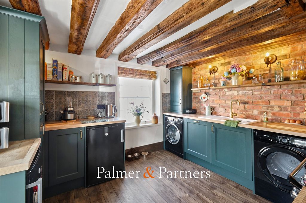 Property photo 3 of 27 Picture No. 04