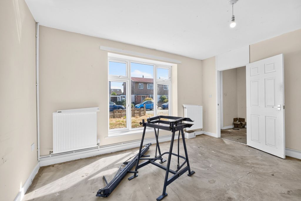 Property photo 3 of 19