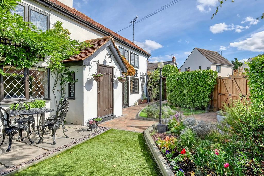 Property photo 2 of 19