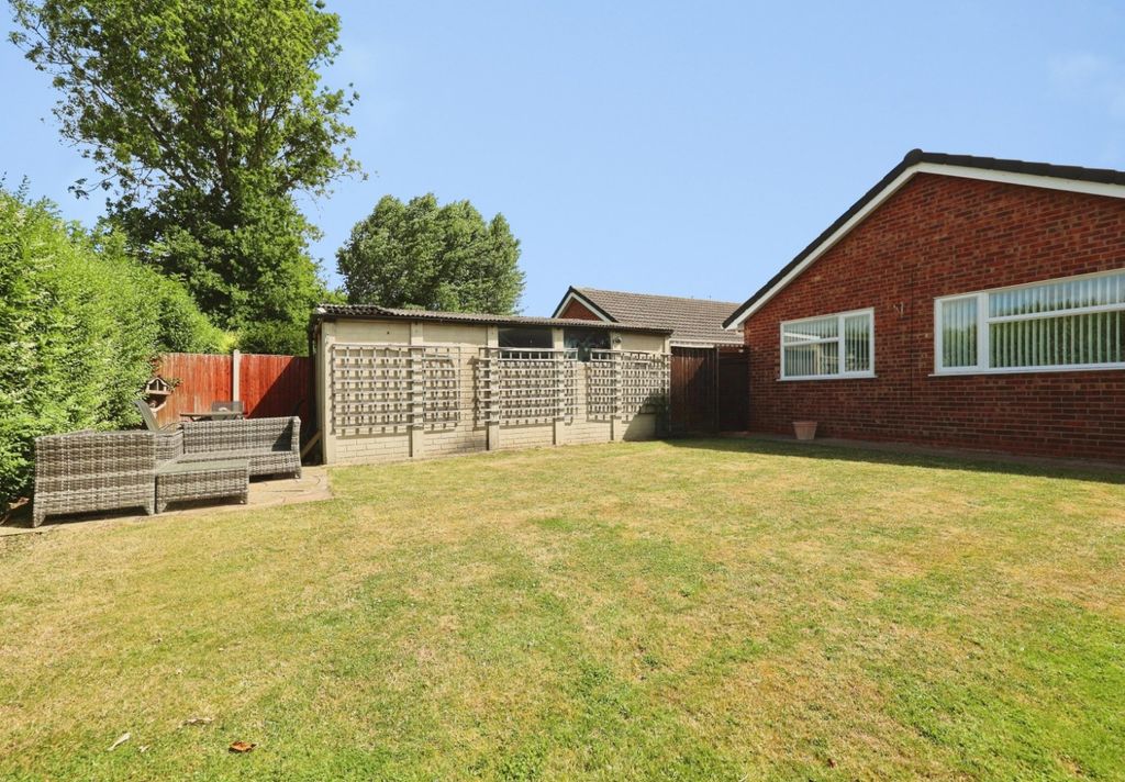 Property photo 2 of 16 4864641