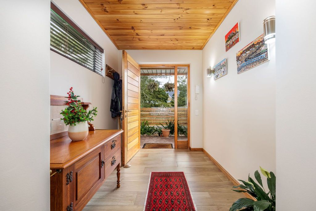 Property photo 3 of 37 Dbv1737127