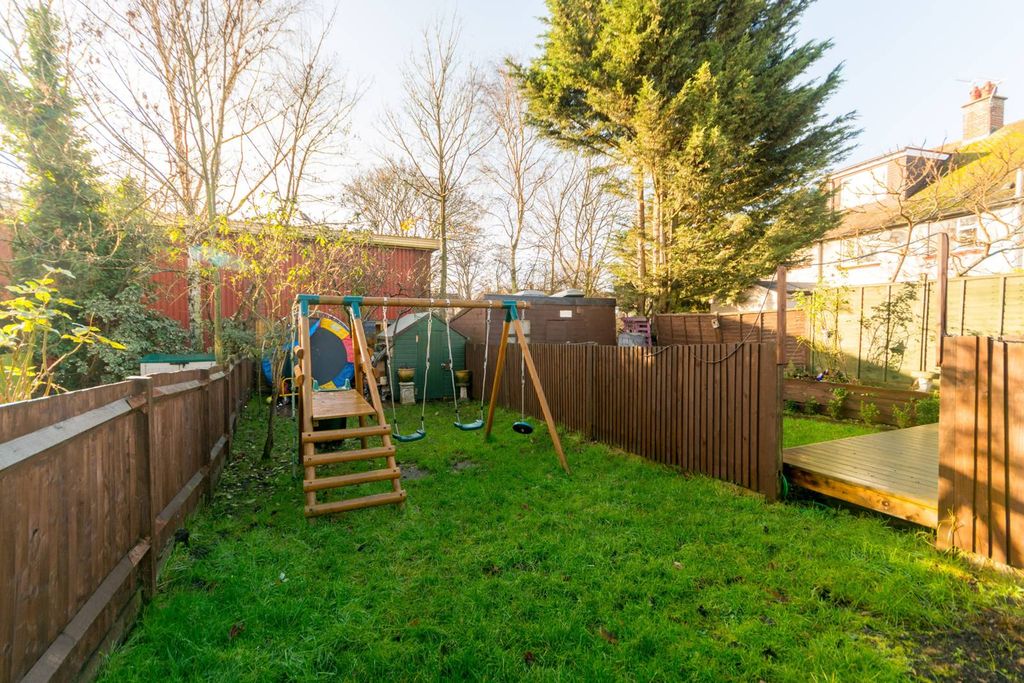 Property photo 2 of 4