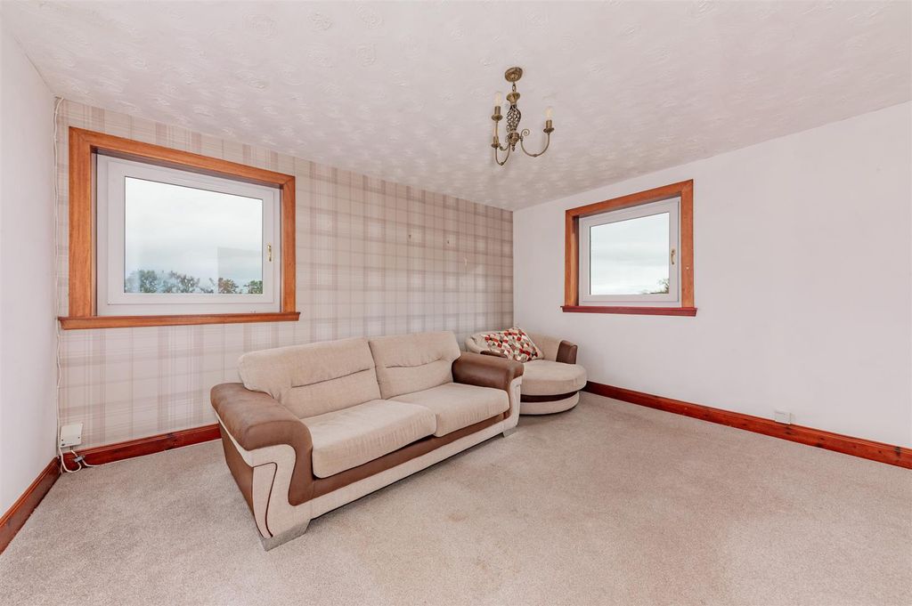 Property photo 2 of 12 Flat 11 3 Nursery Road Bf-4.Jpg