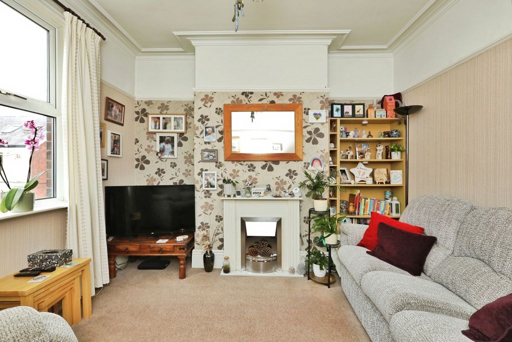 Property photo 2 of 19 Pbox-Img.Jpg
