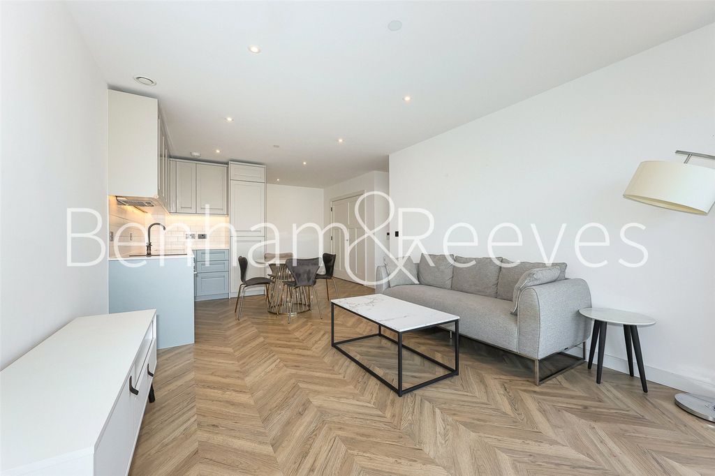 Property photo 2 of 15 Picture No. 07