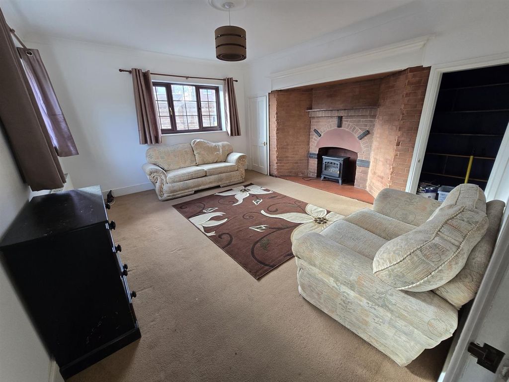 Property photo 3 of 14 20260209_134914_Resized.Jpg